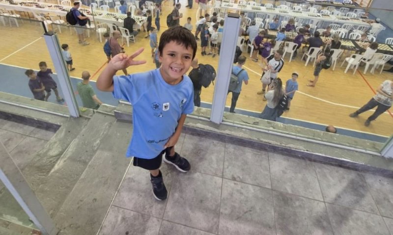 רק בן 7 &ndash; וכבר מכוון לפסגה: ילד מרמת גן ינסה לכבוש את אליפות ישראל בשחמט
