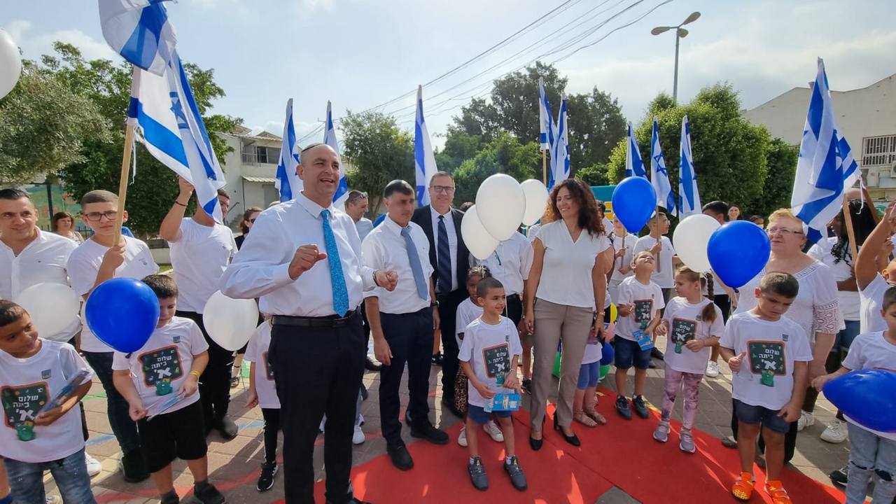 ראש העיר בפתיחת שנת הלימודים- צילום: דוברות לוד