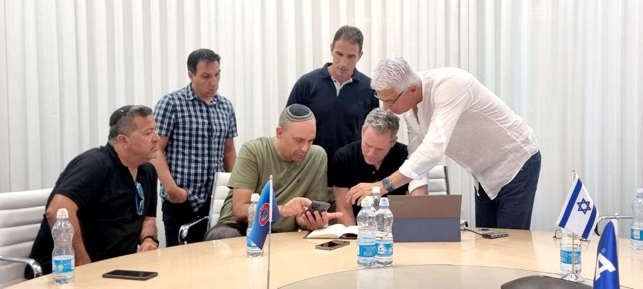 אני רוצה את המיזם הזה בלוד, ראש העיר בעד פיתוח המצוינות בכדורגל בעיר . צילום: דוברות לוד