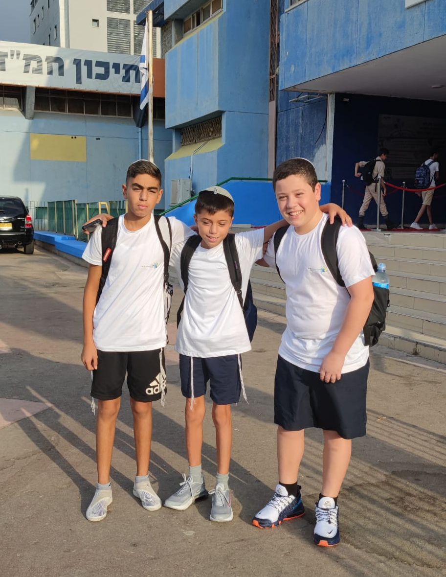 אורי יאיר יעקב, עילאי להגני וליאל מישאל תלמידי כיתה ז' בבית הספר ממ"ד המר דרכא בבת ים