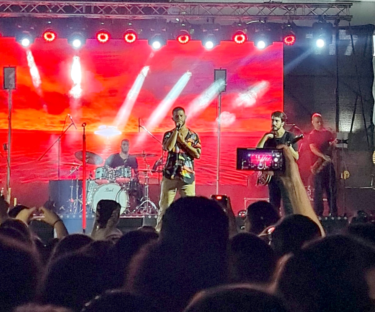 רחובות חוגגת עצמאות: דגש על קהילה, אמנים מקומיים והופעה מרכזית של עדן חסון