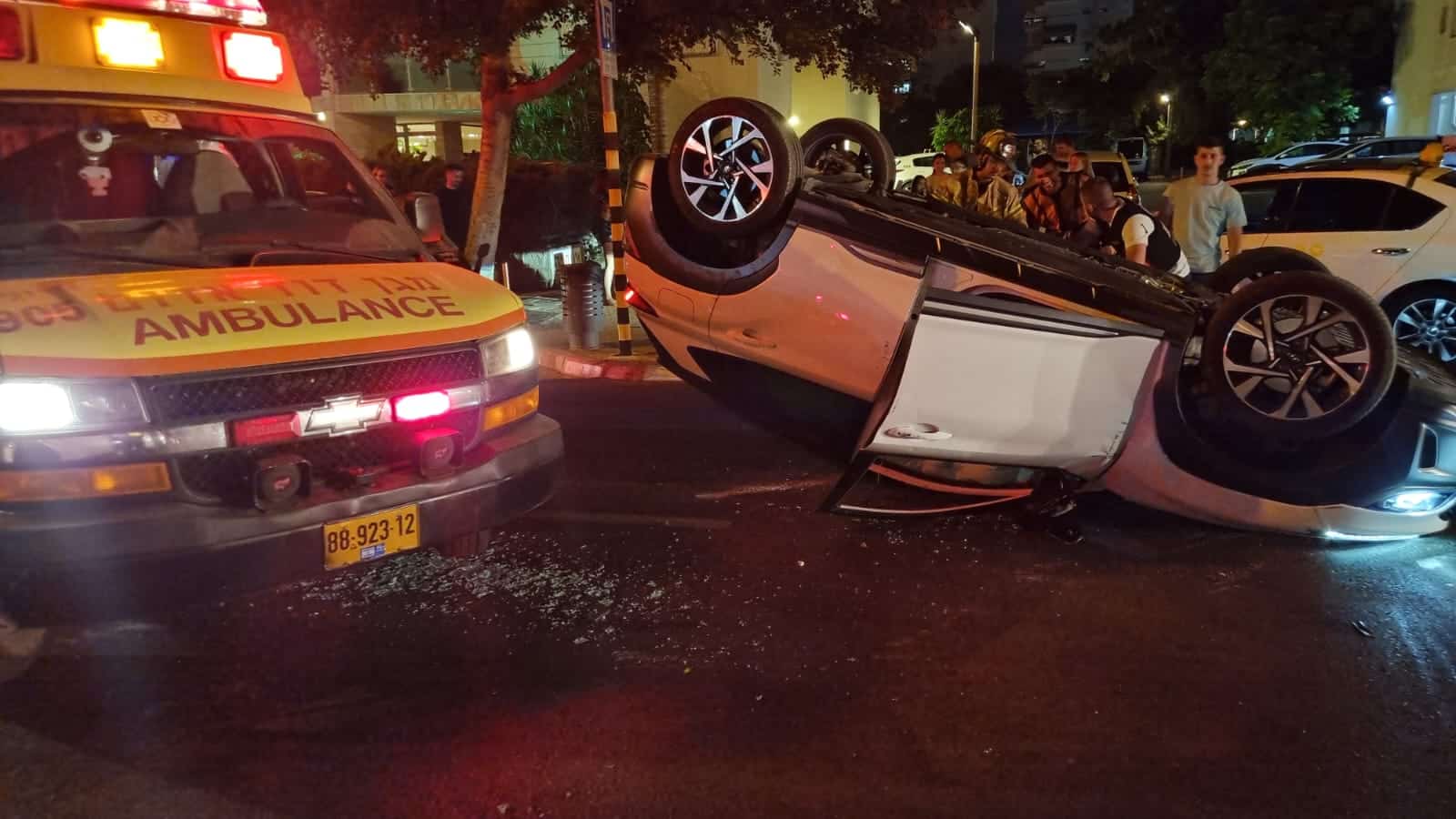 פצוע בהתהפכות רכב סמוך לצריפין