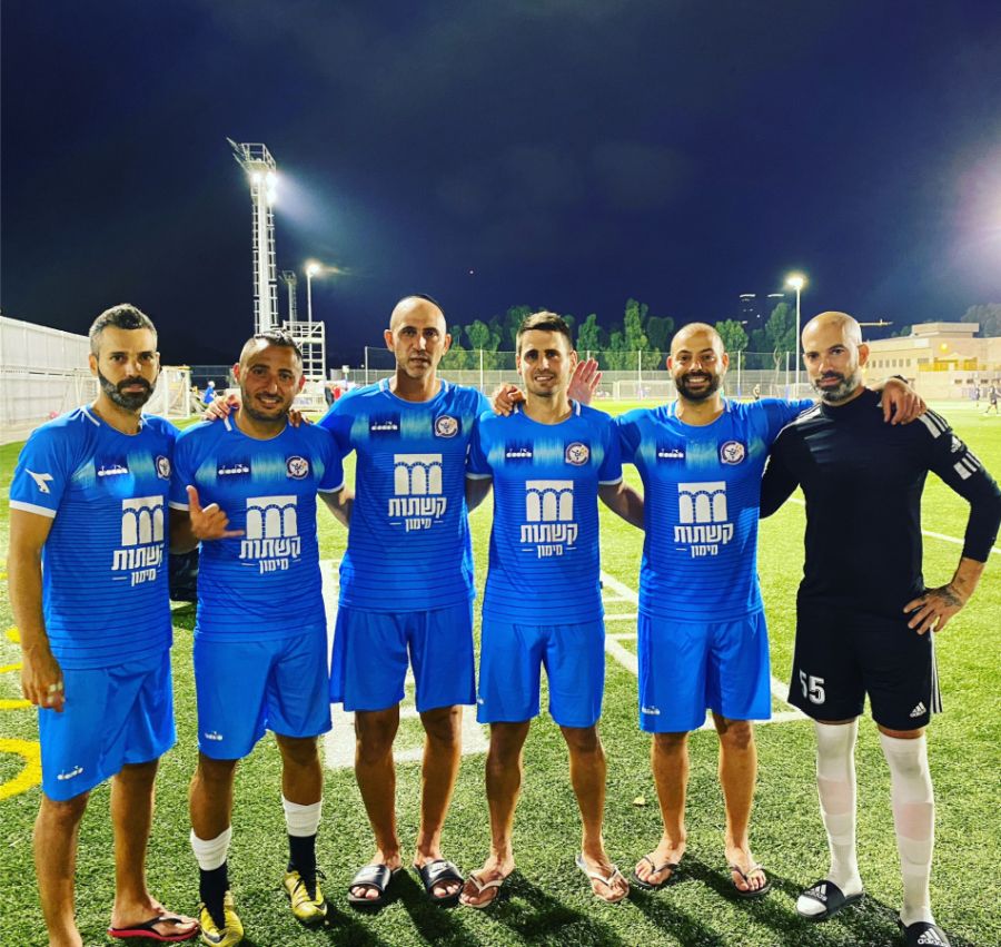 "הנה זה מגיע..." ותיקי ראשון לציון חולמים על הגביע- צילום פרטי