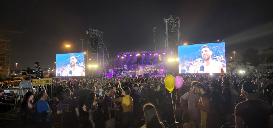 חגיגות האליפות של חולוניה! צילום: רועי אסף