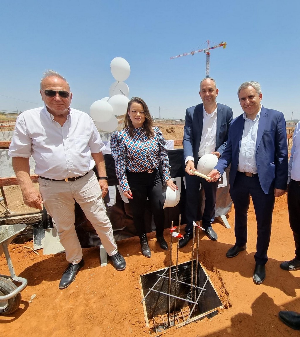 בטקס הנחת אבן הפינה לפרויקט דירה להשכיר בנופי בן שמן