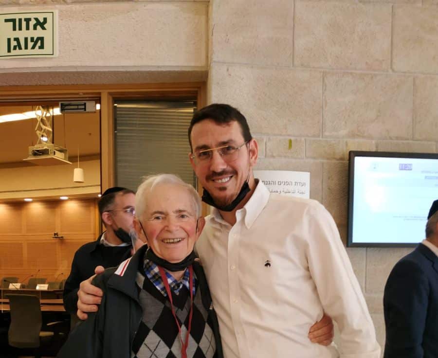 אברהם ישראל ודוד שרייר בכנסת- צילום: דוברות עיריית בת ים