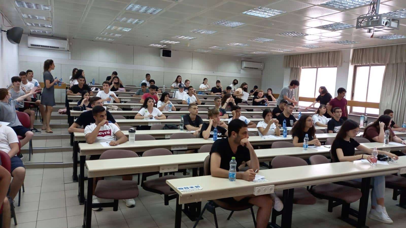 תלמידים בכיתה, צילום ארכיון: דוברות עיריית בת ים