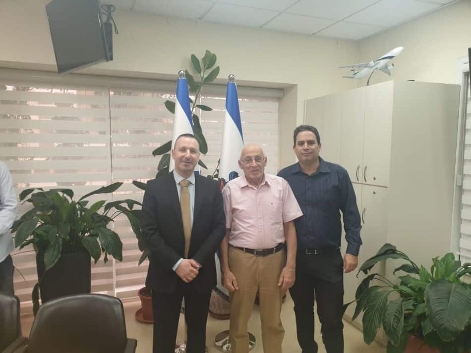 עו"ד עמית בכר יו"ר מחוז תל-אביב, לשכת עורכי הדין; ראש העיר מוטי ששון; עו"ד איתמר פנץ, סגן יו"ר מחוז תל-אביב בלשכת עורכי הדין ויו"ר הוועדה להתחדשות עירונית בלשכה