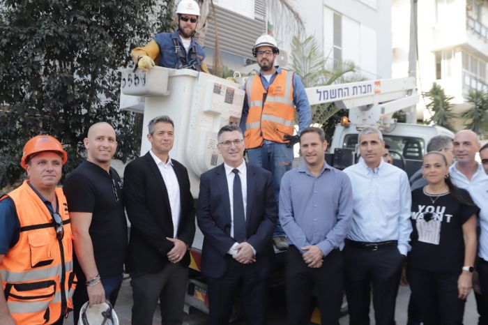 טקס הנחת תשתית סיבים אופטיים