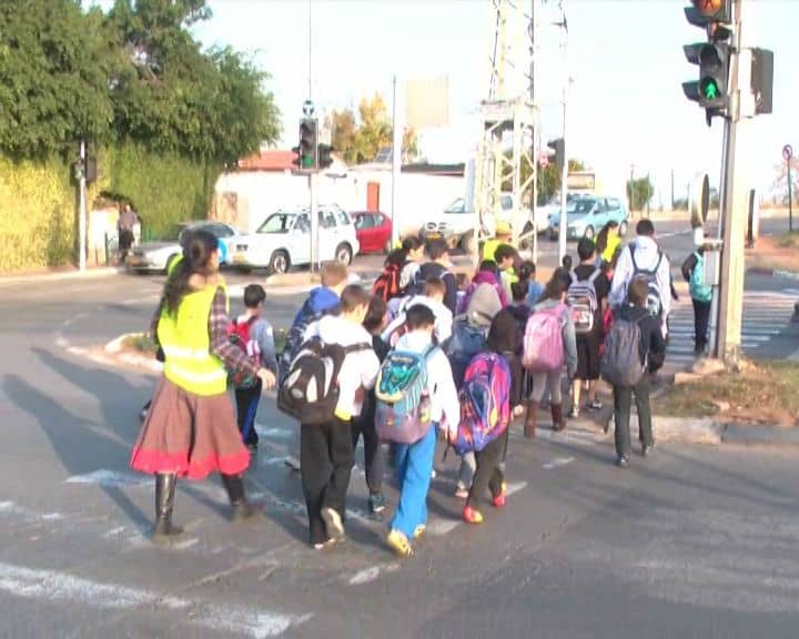 עשרות ילדים ובני נוער נפגעו בתאונות בחולון ובת ים בשנת הלימודים הקודמת