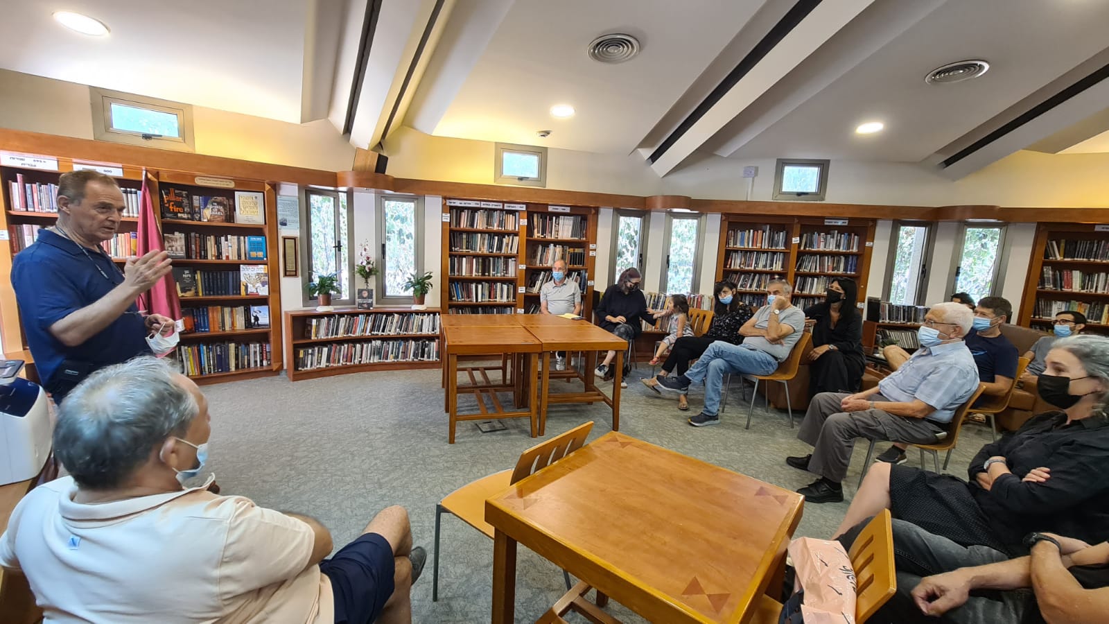 תמונה: ראש המועצה מוטי לנדאו בטקס <br>  צילום: דוברות מועצת סביון