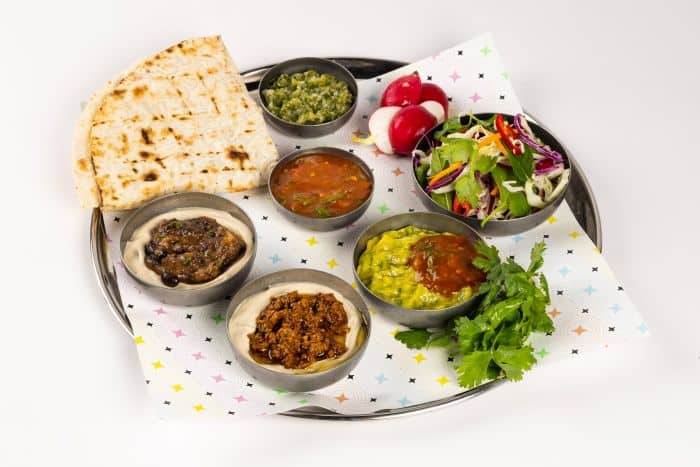 שולחן מקסיקני. צילום: גדי אהד