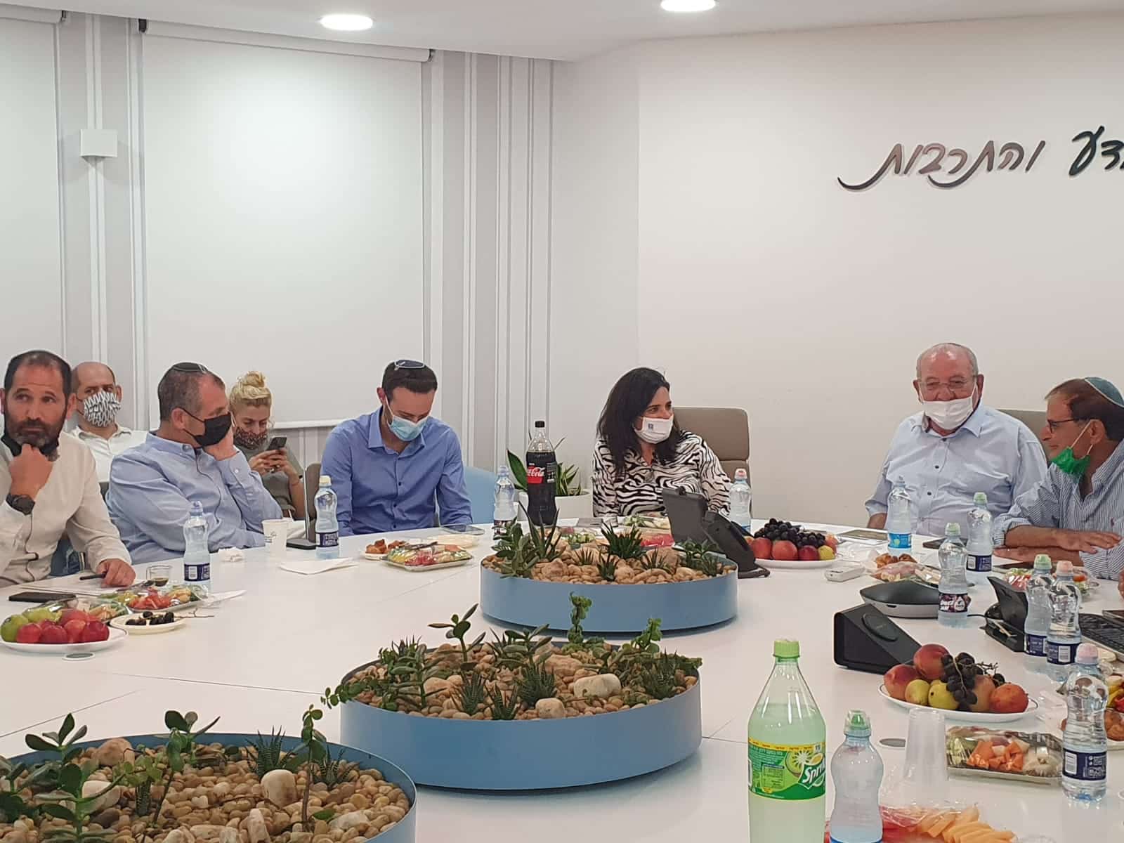 אורחת מיוחדת בלשכת ראש העיר