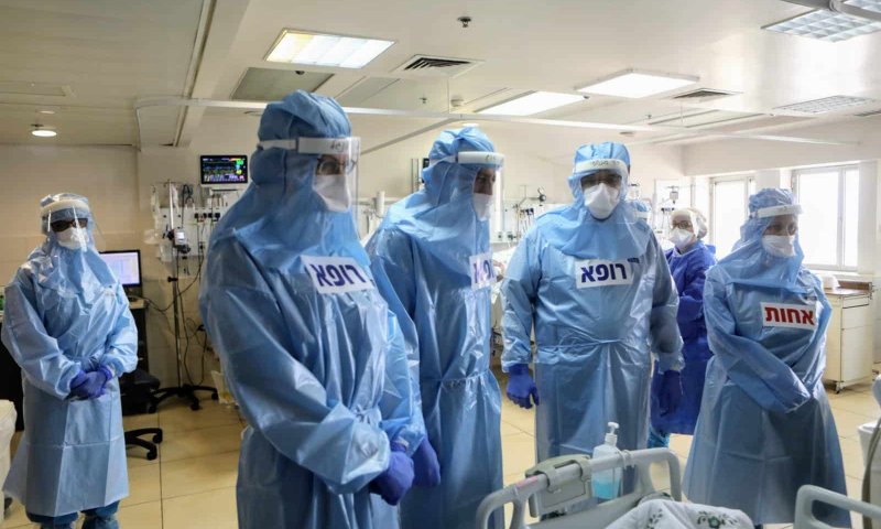 צוות רפואי בבית החולים וולפסון- צילום ארכיון: שלומי יוסף