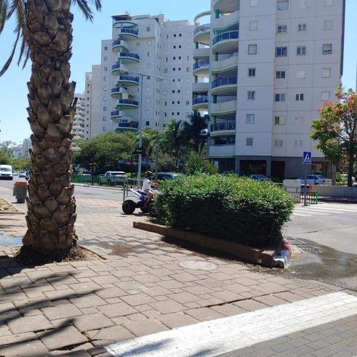 טרקטורונים במערב. צילום: פרטי