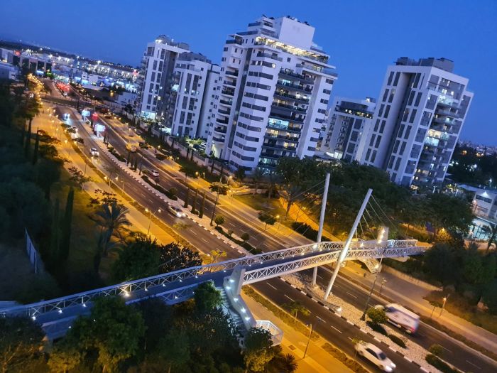 גשר המיתרים ללא תאורה