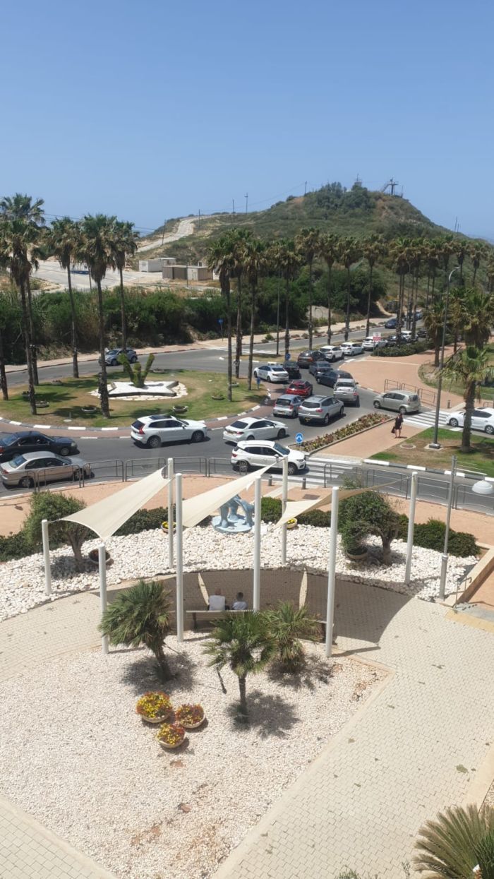 הדרך העמוסה אל הים. צילום: פרטי