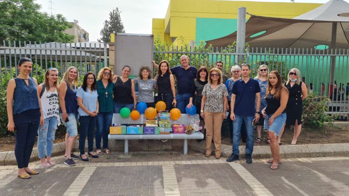 חונכים את ספסל הנתינה. צילום: דוברות העירייה
