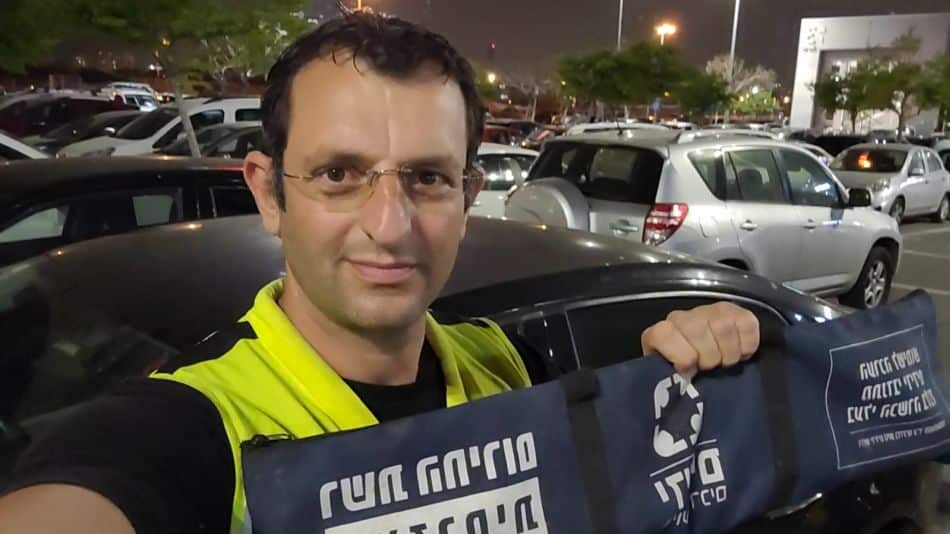 המחלץ גלעד כהן- צילום ידידים סיוע בדרכים