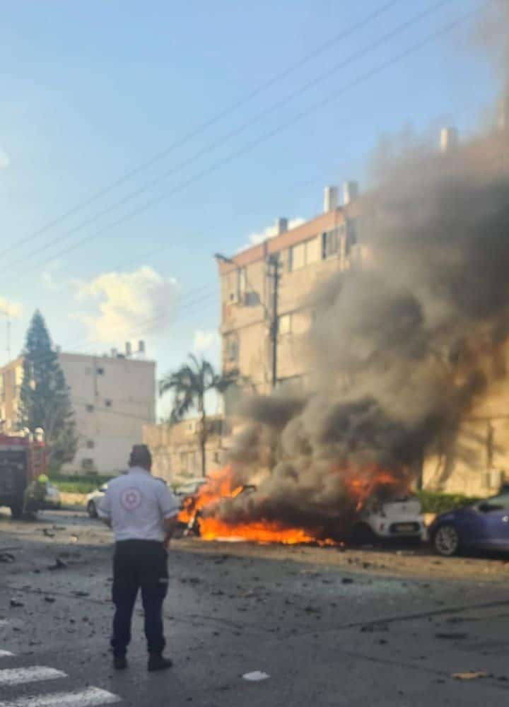 חולון: הרוג בפיצוץ רכב ברחוב ירמיהו