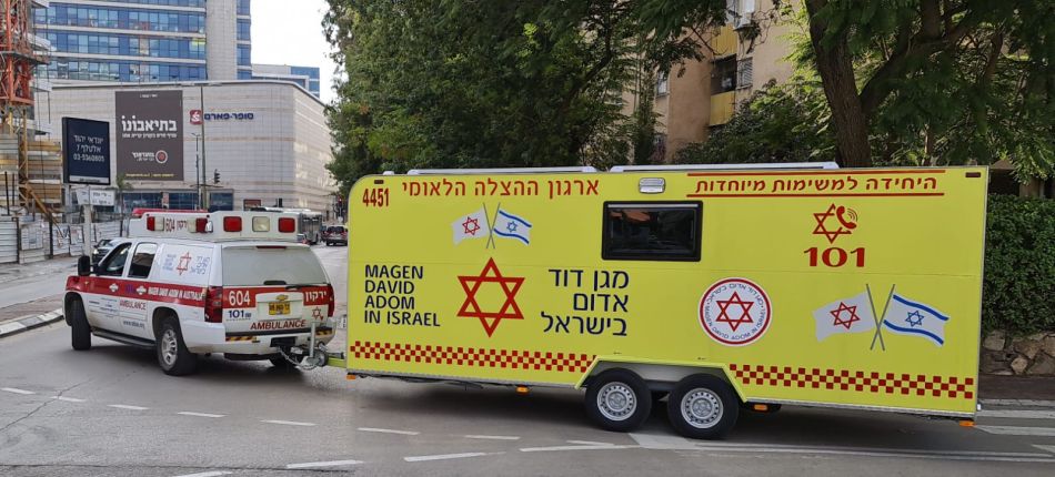קרוואן החיסונים של מגן דוד אדום צילום דוברות מד"א