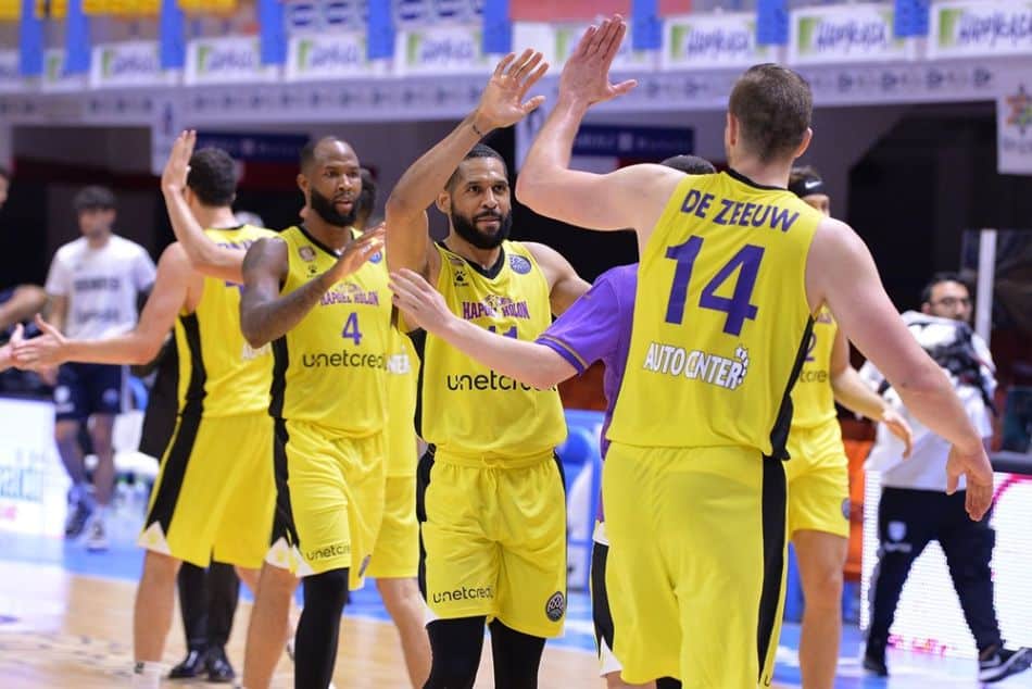חולוניה עושה היסטוריה באיטליה- צילום FIBA BASKETBALL