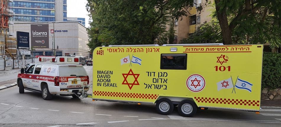 כלי רכב מיוחד לחיסוני קורונה - צילום דוברות מד"א