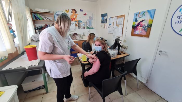 מתחסנים. צילום: דוברות עיריית אור יהודה