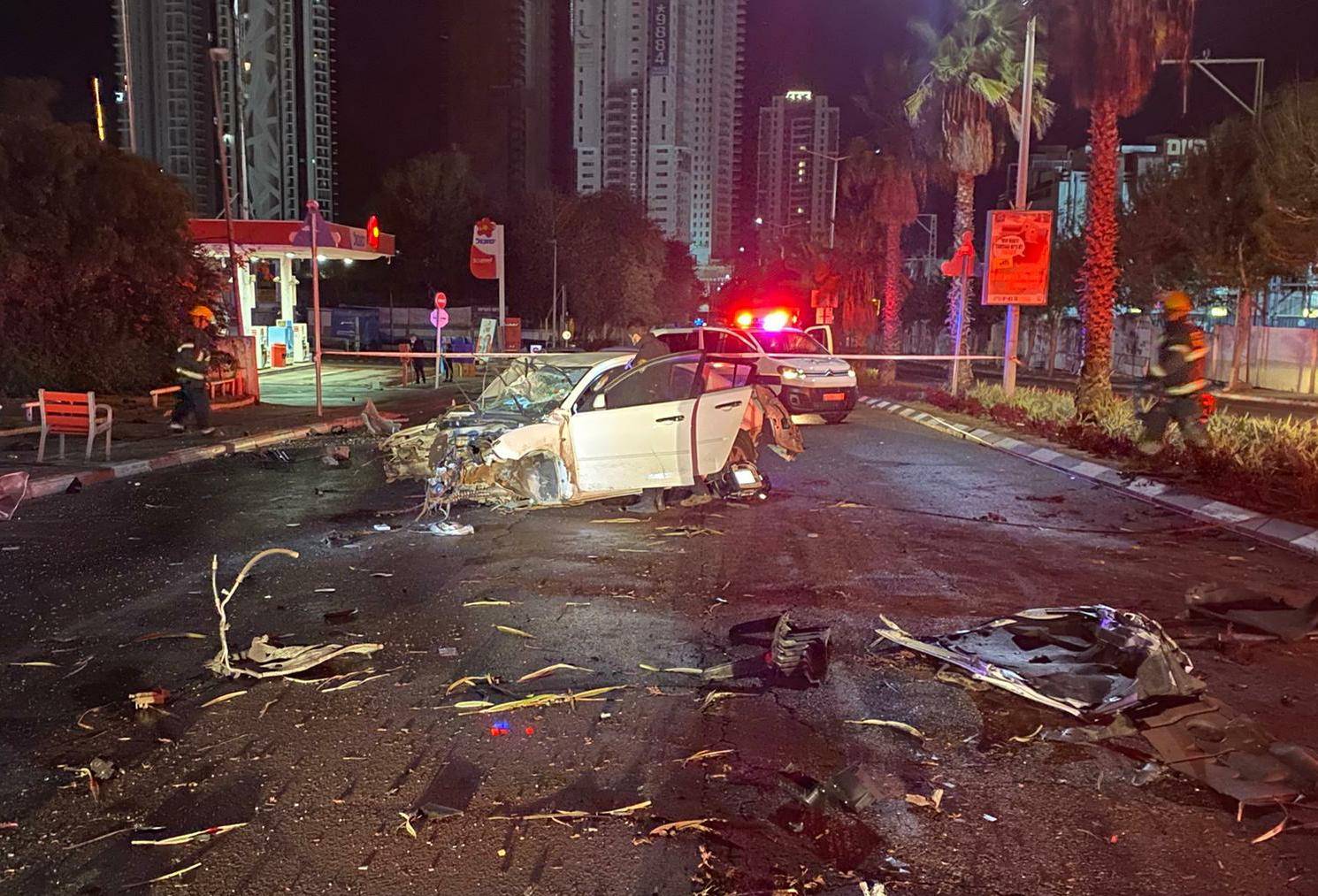 בת ים: הרוג בהתנגשות רכב בעץ ברחוב הקוממיות