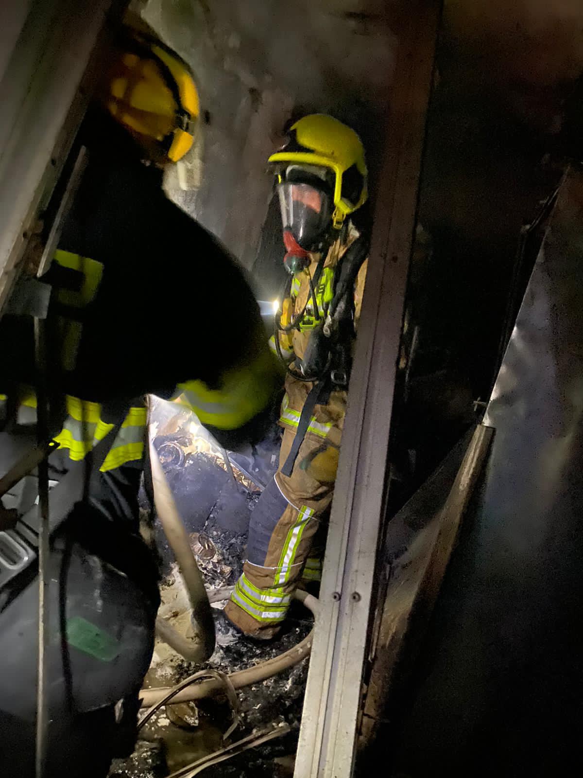 חולון: שתי שריפות בשתי זירות שונות במהלך הלילה
