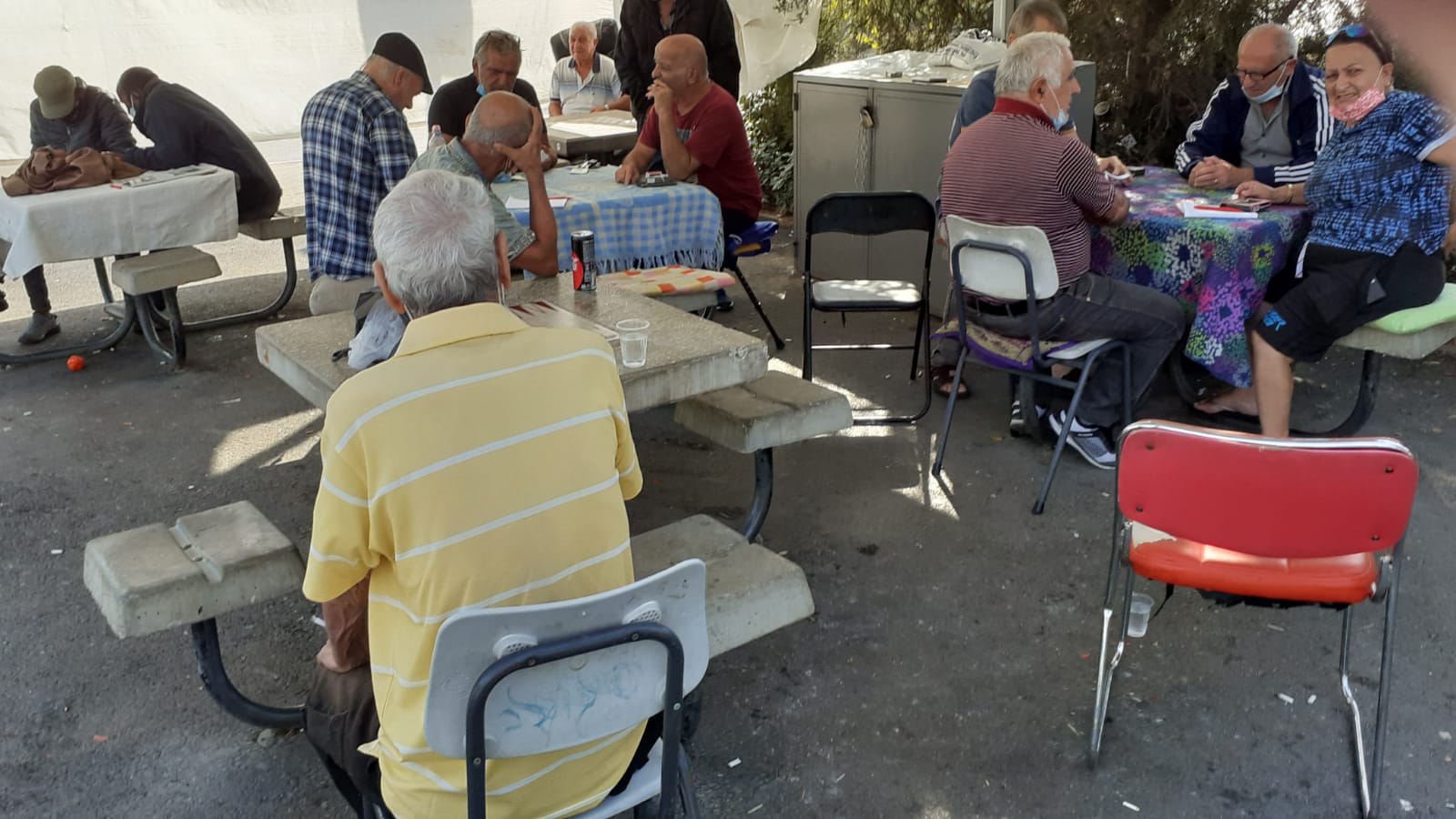 הפנסיונרים בגן המייסדים. צילום פרטי