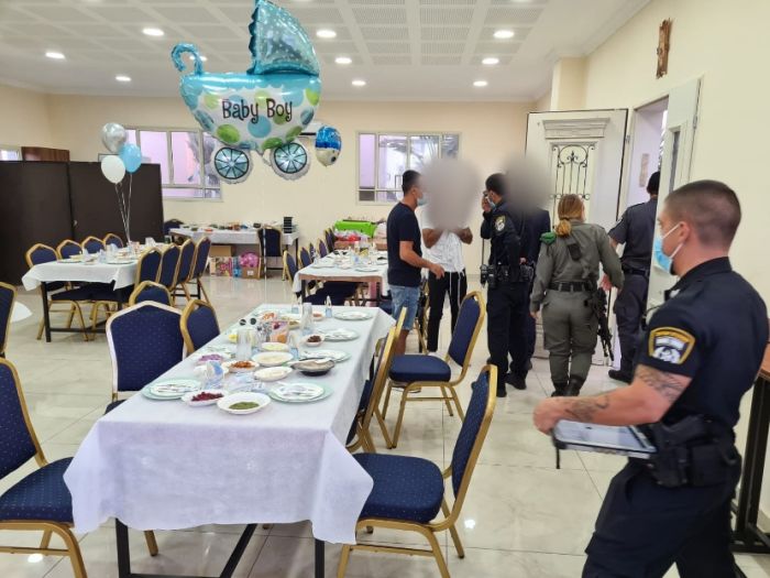 המשתתפים בברית בניגוד להנחיות. צילום: דוברות המשטרה