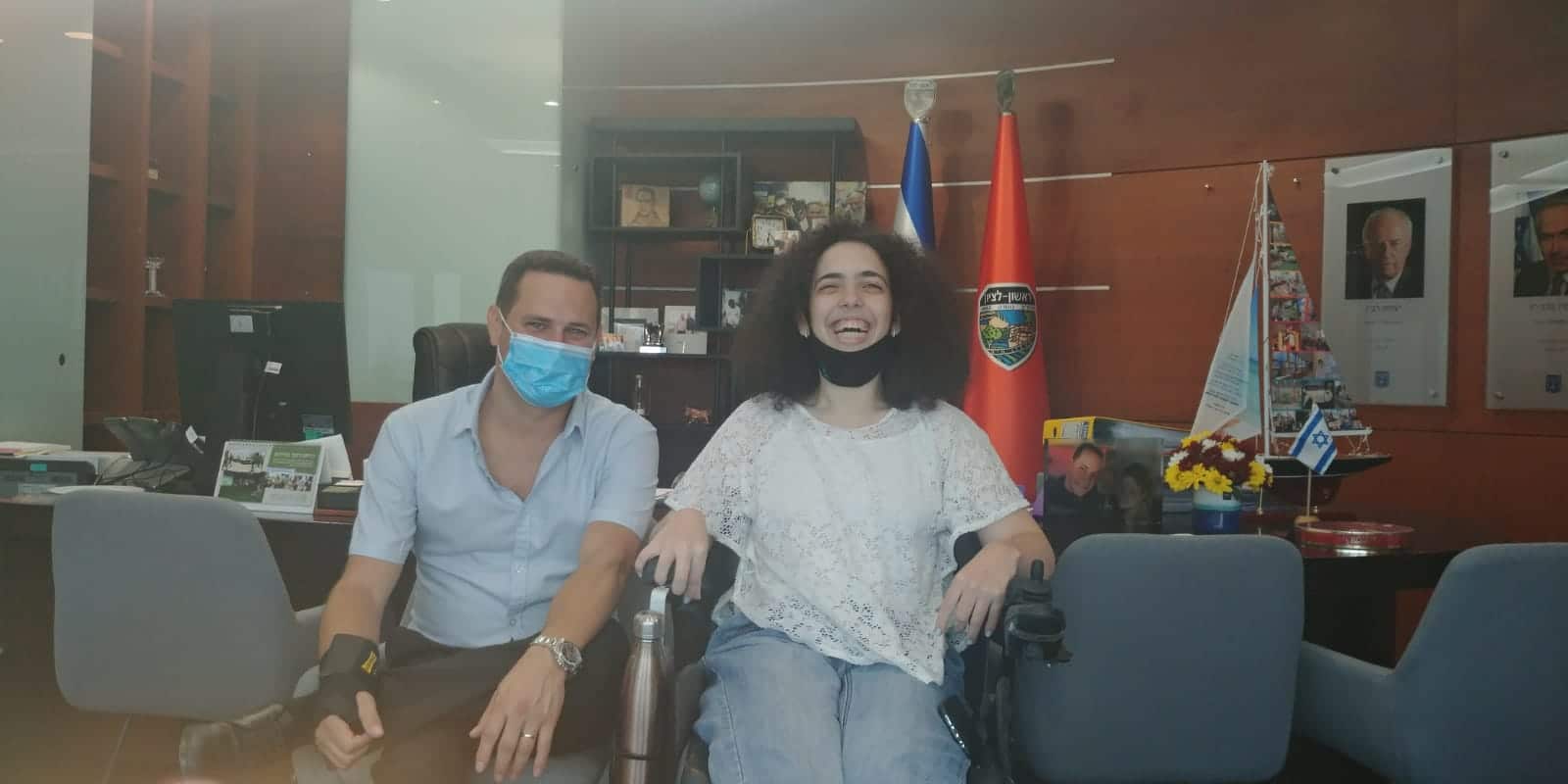 אור קהירי עם ראש העיר