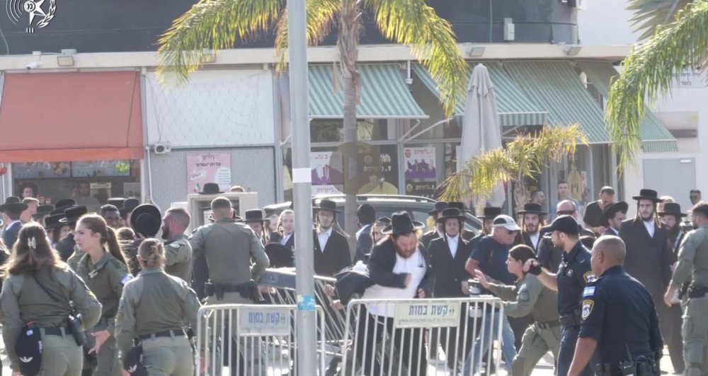 תכינו שק״ש ואוכל ברכב: עומסי תנועה וחסימות במרכז הארץ בעקבות הפגנות הפלג הירושלמי