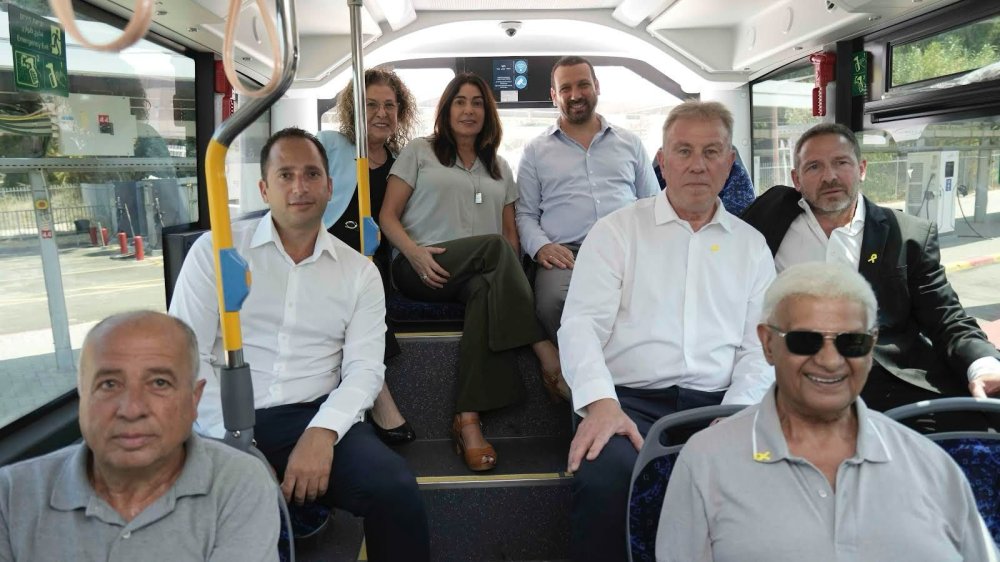 חניון אוטובוסים חשמלי ענק נחנך בחולון
