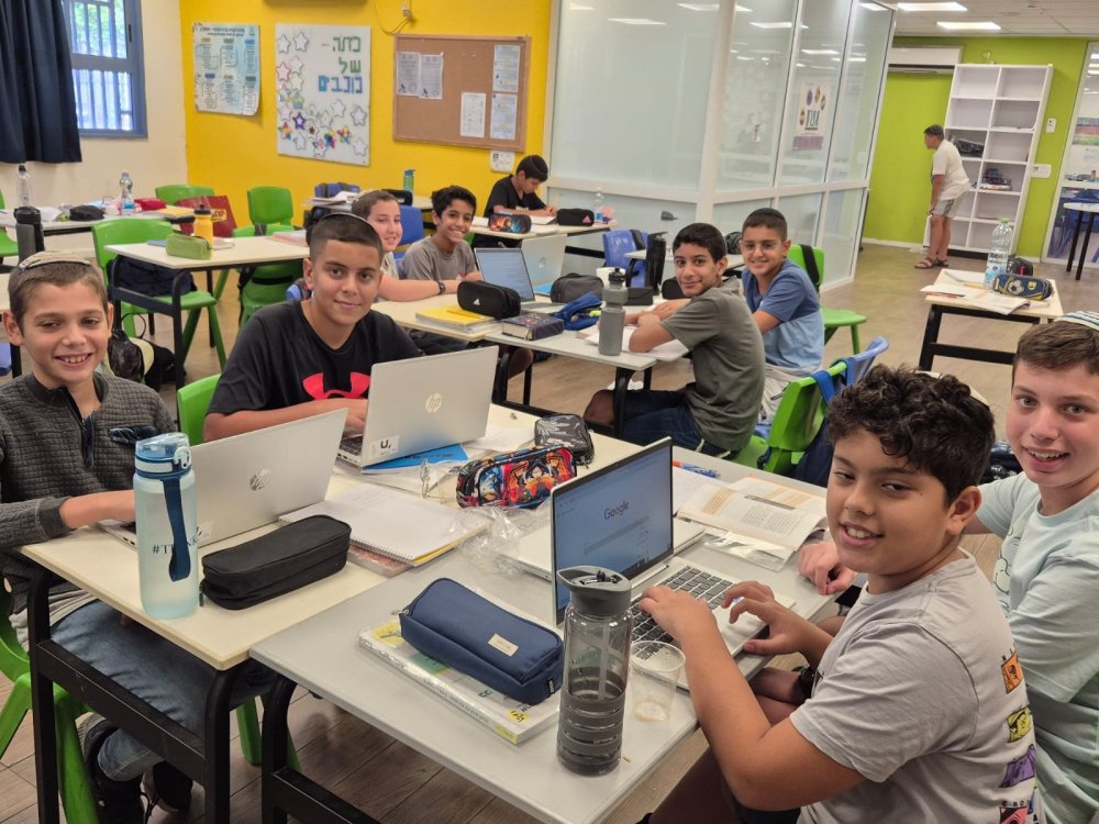רחובות: ישיבת אמית עמיחי - בין בתי הספר המצטיינים בארץ