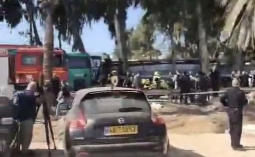 אסף הרופא מטפל בפצועים מהפיגוע הקשה