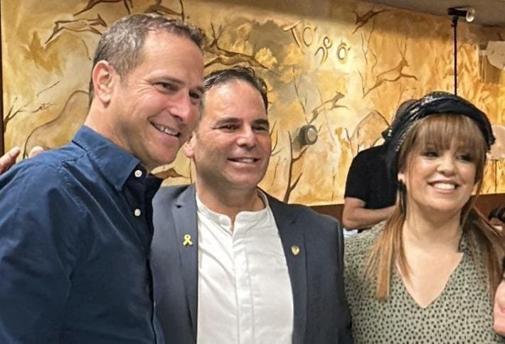 המשנה לראש העיר אוהד אוזן חגג 50 ואח"מי העיר קרובים ומכרים באו לברך.