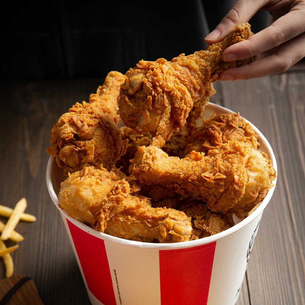  KFC חוגגת 20 סניפים בישראל עם פתיחת הסניף הראשון בקניוני קבוצת עזריאלי -  קניון עזריאלי גבעתיים