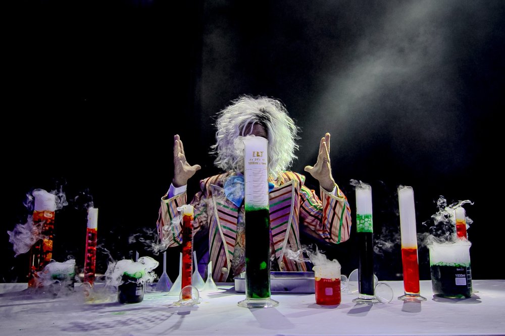 The time circus קרקס על הזמן &ndash; חנוכה 2024
