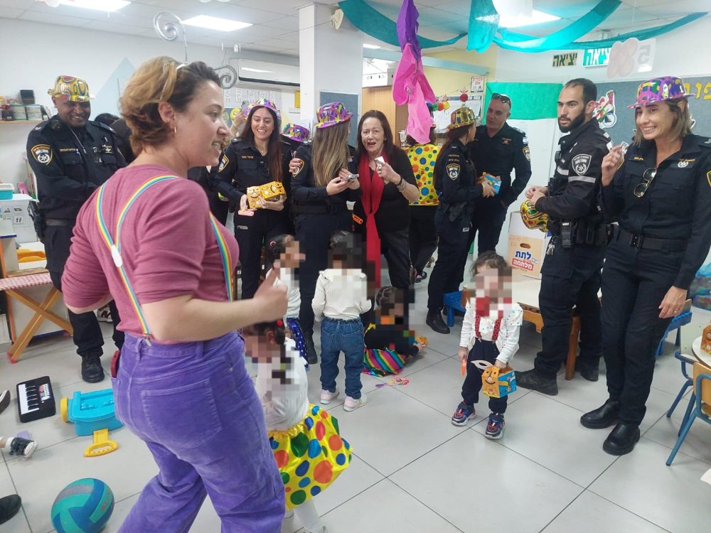 ארגון בני ברית ולשכת מועצה אזורית דרום בשיתוף פעולה פורימי שמח ומרגש  עם ילדי גן "צעד קדימה" ראשון לציון