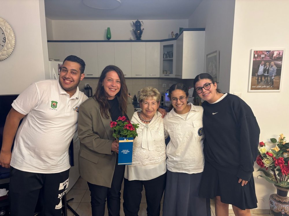 זוכרים ומוקירים