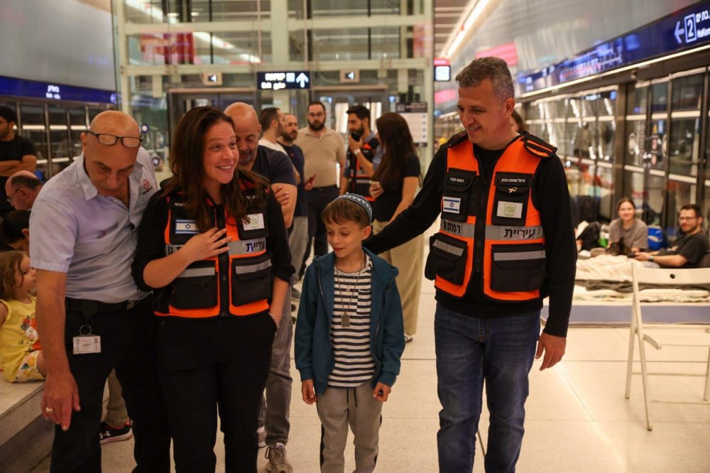 רמת גן: תושבים בזזו את הדירות שנהרסו 