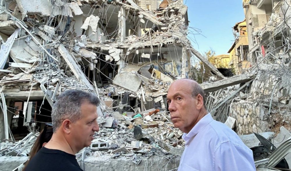 המבקר אנגלמן בזירת נפילת הטיל בבת ים: "על רה"מ לוודא מתן מענה לעורף. גילינו פערים משמעותיים ביותר בתחום המיגון והמקלוט"