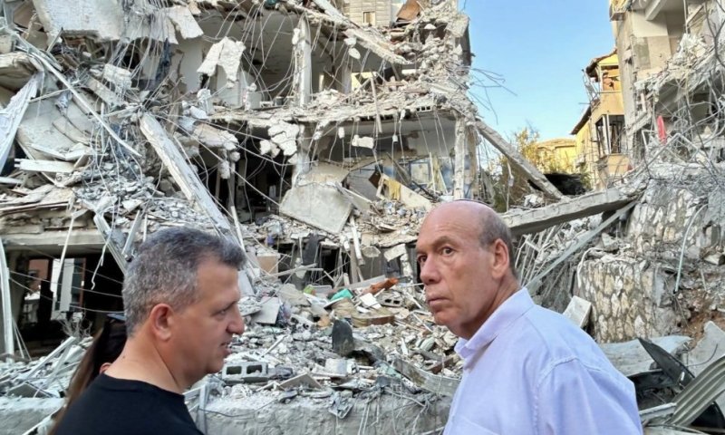 המבקר אנגלמן בזירת נפילת הטיל בבת ים: "על רה"מ לוודא מתן מענה לעורף. גילינו פערים משמעותיים ביותר בתחום המיגון והמקלוט"