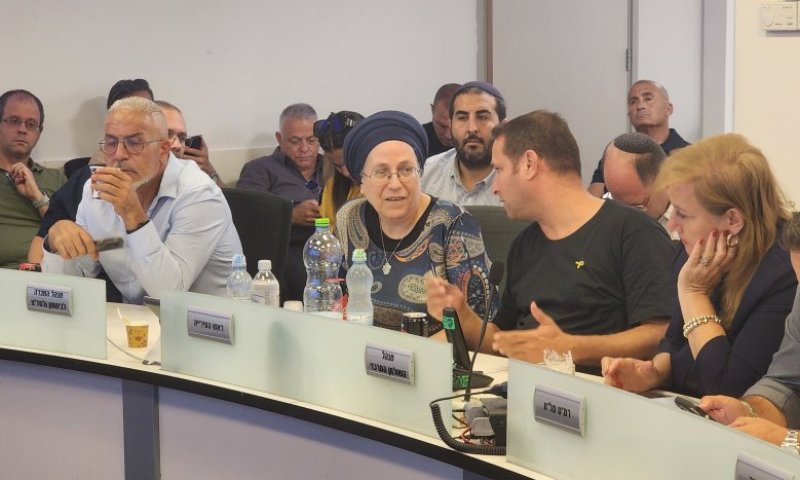 השרה אורית סטרוק: להקים מכינה קדם צבאית בראשון לציון