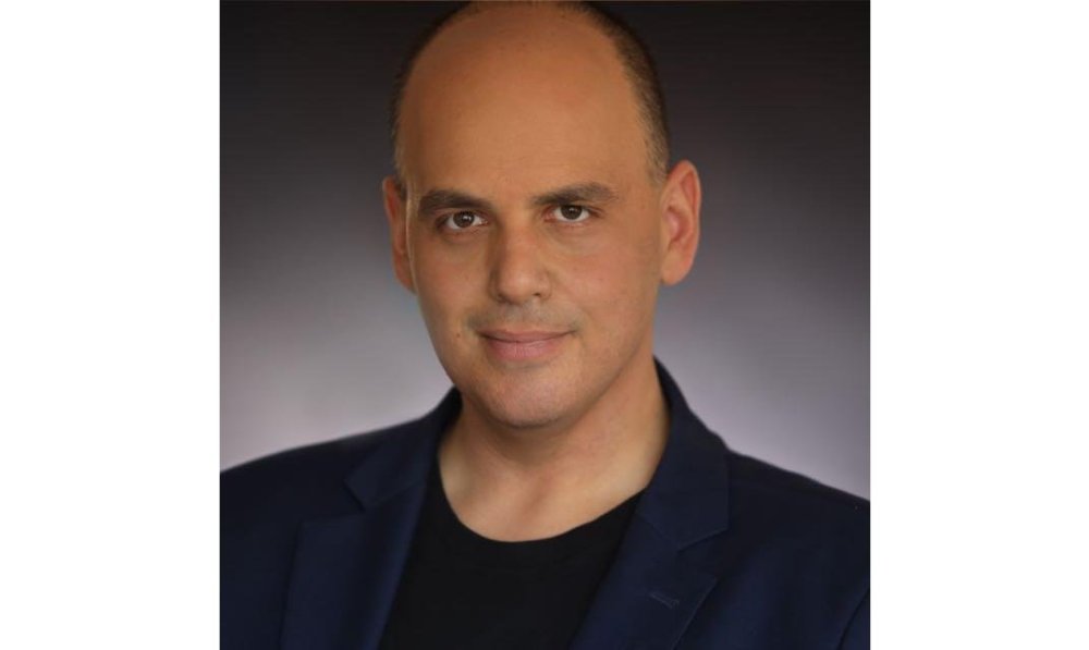 ראש העיר, צביקה ברוט, הורה לפטר עובד לאחר שקילל תושבת ואת בנה האוטיסט