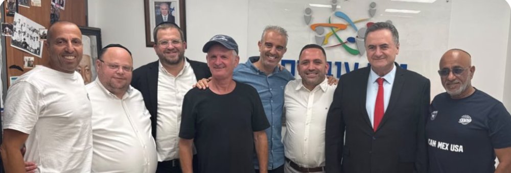 השר ישראל כ״ץ ברחובות: חנך מיצג בזירת נפילת הטיל ונפגש עם בכירי הליכוד בעיר