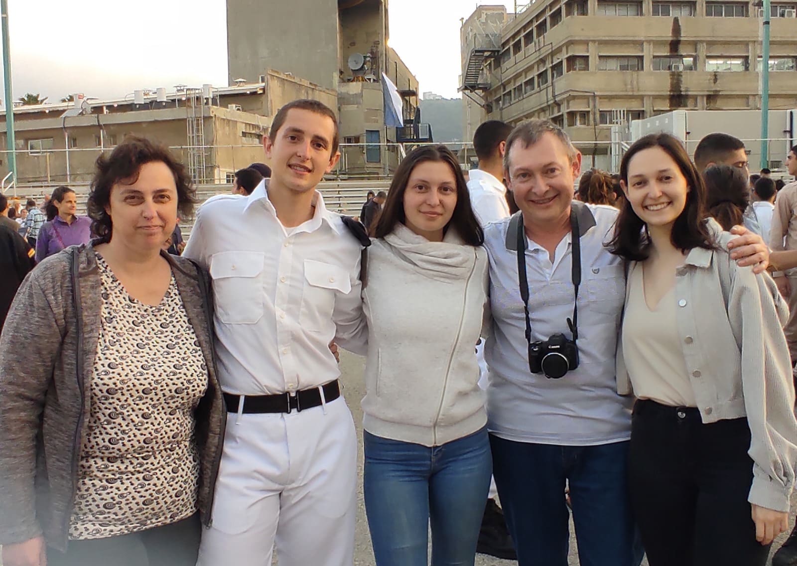 שבוע האחים והאחיות עם סיפורי הגבורה