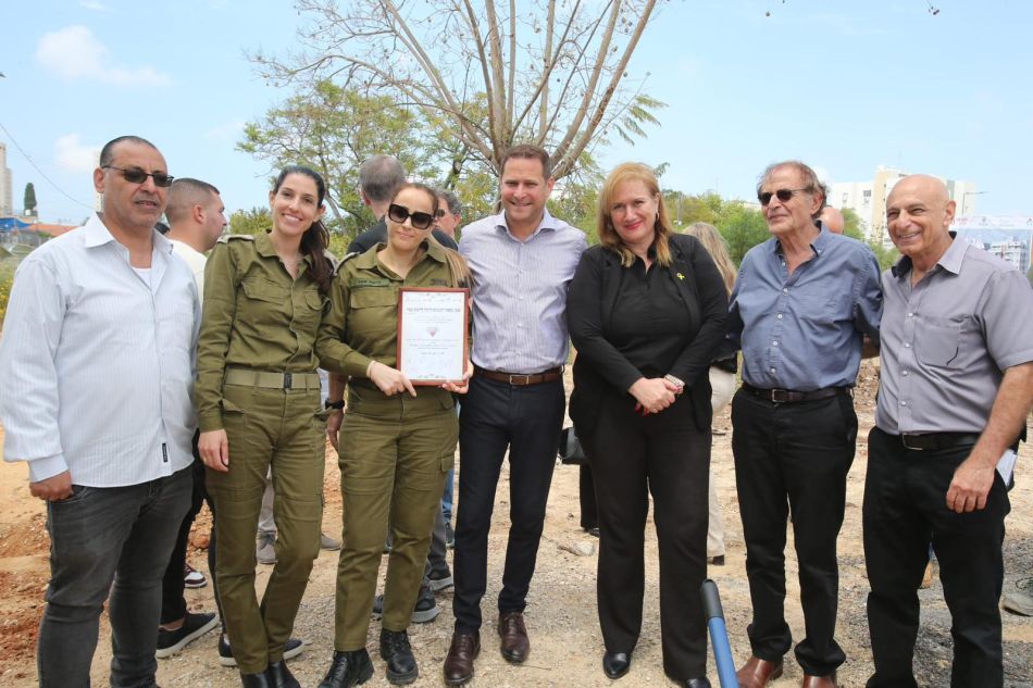 אבן פינה לפרויקט "נאות הגפן" בראשון לציון